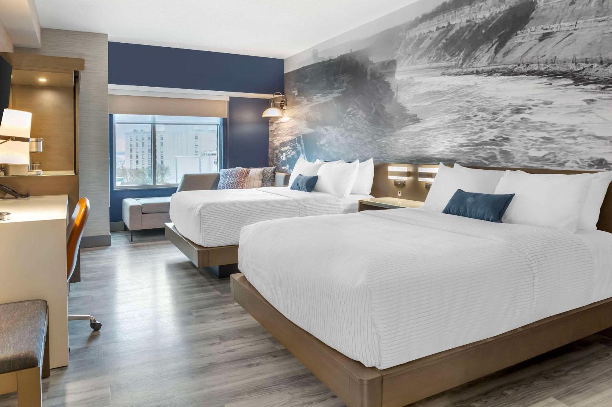 Quadruple Room Two Queen Beds Water View Non Smoking
